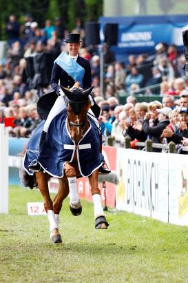 Foto: Fabienne Lütkemeier und Qui Vincit Dynamis - Fotograf: Thomas Hellmann