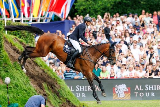 Foto: André Thieme gewinnt das AL SHIRA`AA Deutsches Spring- und Dressur-Derby Hamburg - Fotograf: sportfotos-lafrentz.de