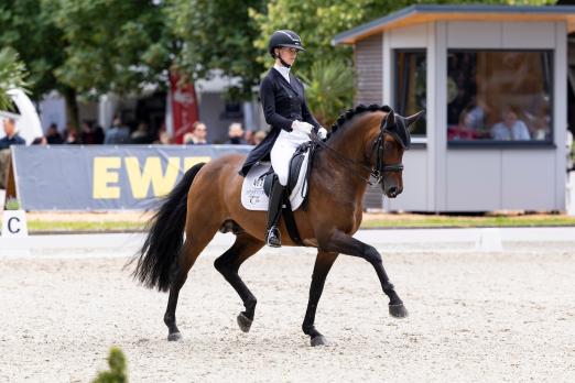 Foto: Sicherten sich mit über 74 Prozent das Finalticket im NÜRNBERGER BURG-POKAL in Elmlohe - Rod Laver FRH und Hannah Laser - Fotograf: Thomas Hellmann