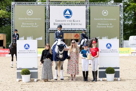 Sieger im Preis der Liselott und Klaus Rheinberger Stiftung: Rita Ralao Duarte (POR) und Irao - Fotograf:Reitsport-Hellmann.de