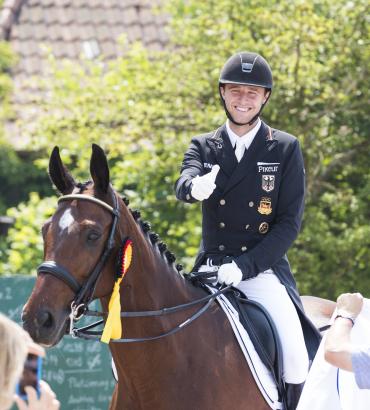 Foto: Sönke Rothenberger mit Cosmo - Fotograf: Thomas Hellmann