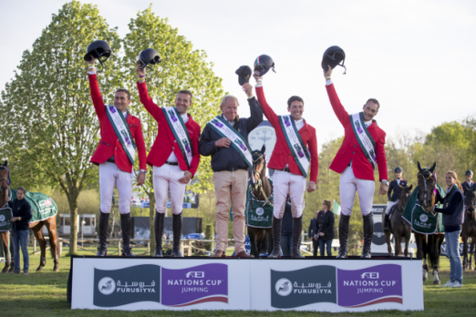 Team Italy won the first leg of the Furusiyya FEI Nations Cup™ Jumping Europe Division I League at Lummen, Belgium today. (L to R) Piergiorgio Bucci, Luca Moneta, Chef d’Equipe Hans Horn, Lorenzo de Luca and Daniele Augusto Da Rios. (FEI/Dirk Caremans)