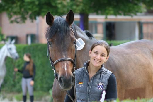 Foto: Pferde und Reiterinnen aus 18 Nationen in Hagen a.T.W. - ob aus Spanien, den Niederlanden, Mexiko oder Dänemark - sie fühlen sich sichtlich wohl - Fotograf: M&M Haunhorst