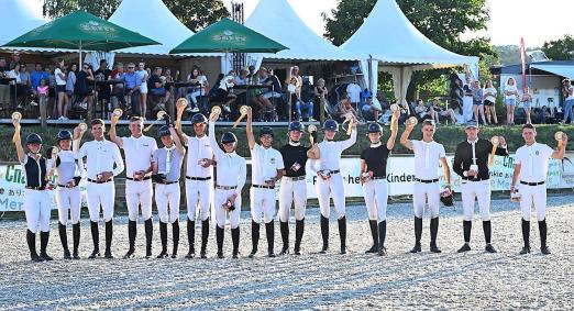 Foto: Internationales CSI für die Generation U25 - beim Teuto Rising Stars auf der Anlage M&M Haunhorst treffen Reiter/innen aus 18 Nationen in Hagen a.T.W. aufeinander - Fotograf: Mihsen
