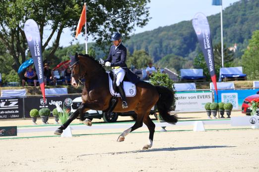 Foto: Thomas Wagner aus Bad Homburg und Escolar`s Emil sicherten sich 2024 bei den Görlitzer Summerweeks das Finalticket für den NÜRNBERGER BURG-POKAL - Fotograf: Brit Placzek