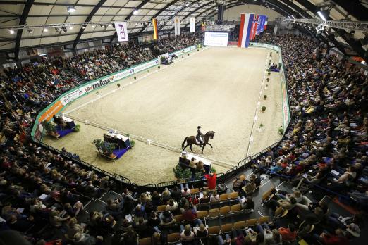 Foto: Der Dressur-Weltcup findet 2016 zum 30. Mal bei den VR Classics in Neumünster statt - Fotograf: Thomas Hellmann Foto: Der Dressur-Weltcup findet 2016 zum 30. Mal bei den VR Classics in Neumünster statt - Fotograf: Thomas Hellmann