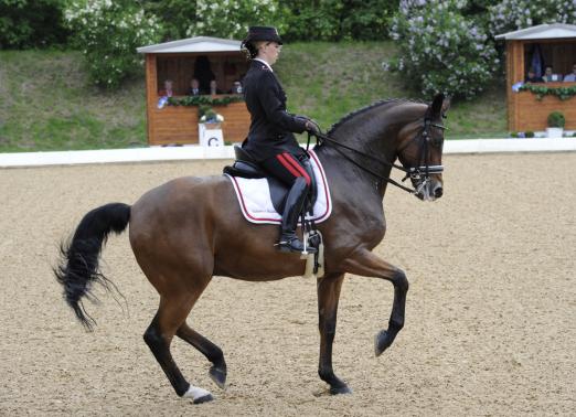 Foto: Valentina Truppa piaffiert zum Sieg - Fotograf: Schreiner