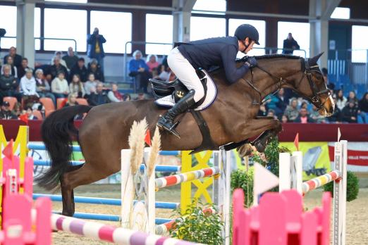 Foto: Kommt mit Turmina wieder zurück - der Sieger im Großen Preis des Landes Brandenburg, Schwedens Viktor Melin - Fotograf: B. Placzek Foto: Kommt mit Turmina wieder zurück - der Sieger im Großen Preis des Landes Brandenburg, Schwedens Viktor Melin - Fotograf: B. Placzek