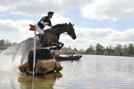 Foto: William Fox-Pitt (GBR), pictured here with Oslo at the Mitsubishi Badminton Horse Trials 2013, heads to this year’s event as world Eventing number one and leader of the prestigious FEI Classics™ series.- Fotograf: Kit Houghton/FEI