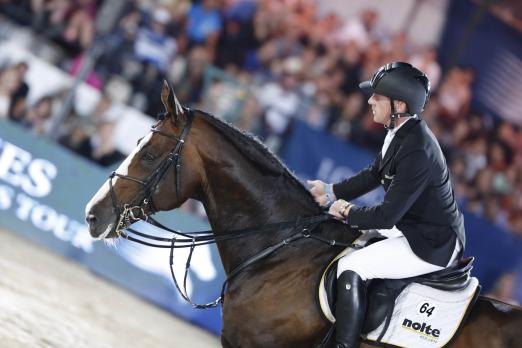 Foto: Marcus Ehning on Plot Blue - Fotograf: Stefano Grasso/Longines Global Champions Tour