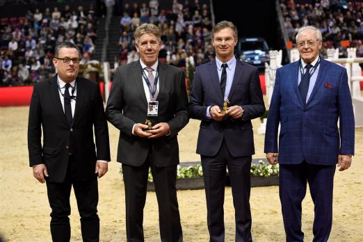 Foto: Ehrung in großartigem Ambiente - Thomas Straumann, Frank Rothenberger, Lars Meyer zu Bexten, Willy Bürgin (v.l.) - Fotograf: CSI Basel
