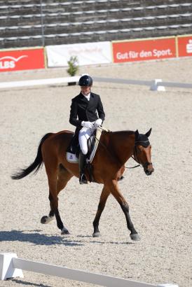 Foto: Dirk Schrade, –zurecht zufrieden – Führender im CIC* - Fotograf: Tom Hartig (Equistock)