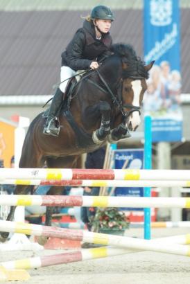 Foto: EM-Silbermedaillengewinnerin Stephanie Ausch ist mit ihren Ponys mit dabei - Fotograf: R. Glaser