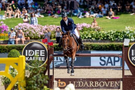 Foto: Julien Epaillard (FRA) gewann mit Safari d´Auge das IDEE-KAFFEE-Springen am Sonntag unter dem Funkturm - Fotograf: Sportfotos-Lafrentz