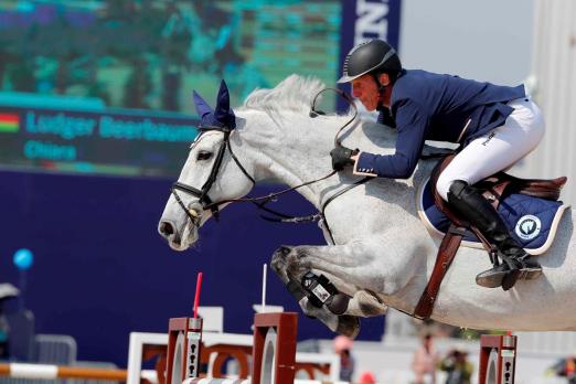 Foto: Ludger Beerbaum beim Heimspiel für Deutschland - Fotograf: LGCT/Stefano Grasso 