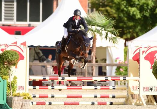 Foto: Sieger in der Qualifikation und mit der Note 8,6 Vierter im Finale des Landeschampionats der vier Jahre alten Springpferde: Diacont von Diamant de Semilly mit Philipp Schulze - Fotograf: Janne Bugtrup