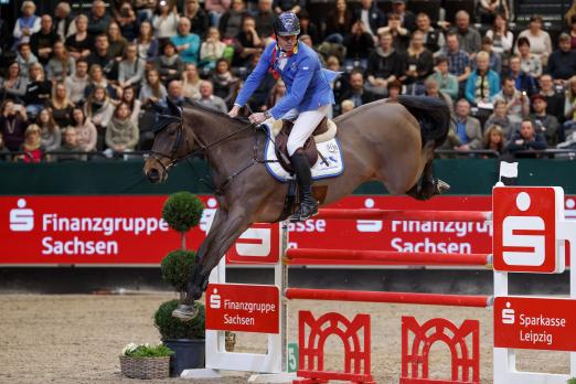 Foto: Christian Ahlmann (GER) mit Ailina entscheiden das Championat von Leipzig für sich - Fotograf: Sportfotos-Lafrentz.