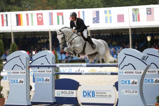 Foto: Im Stechen konnte Jeroen Dubbeldam das Championat von Paderborn überzeugt – die Qualifikation für die Wertungsprüfung der DKB-Riders Tour in Paderborn – überlegen gewinnen - Fotograf: Stefan Lafrentz