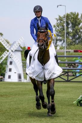 Foto: Jana Wargers und Lacoste gewannen die EY-Cup Etappe im slovakischen Samorin - Fotograf: CSIO Masters Samorin