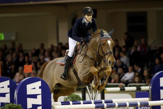 Foto: Annabel Joost und Stakkato Rouge gewinnen das Stechen im Finale zum "Preis der Gugler Sport Horses GmbH & Co KG und der PTG Dienstleistungsgruppe" beim Festhallenturnier 2016 - Fotograf: Stefan Lafrentz