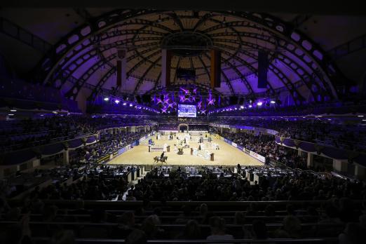 Foto: Die Frankfurter Festhalle ist im Dezember Schauplatz für allerfeinsten Dressur- und Springsport - Fotograf: Thomas Hellmann