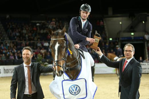 Foto: v.l.n.r. Veranstalter Axel Milkau, Denis Lynch und Bürgermeister Ulrich Markurth - Fotograf: Jürgen Stroscher