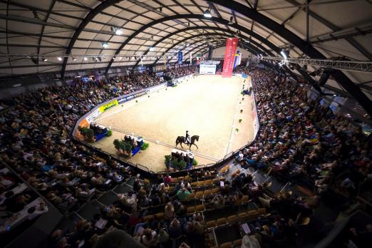 Foto: Der FEI World Cup Dressage ist zum 32. Mal Bestandteil der VR Classics in Neumünsters Holstenhallen - Fotograf: Thomas Hellmann