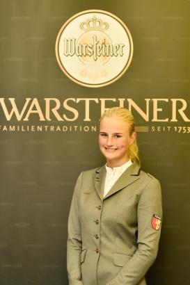 Foto: Julia Schacht: Gewinnerin des Großen Preises der Liebelt Gebäudedienste der Junioren Tour - Fotograf: Karl-Heinz Frieler/hfr