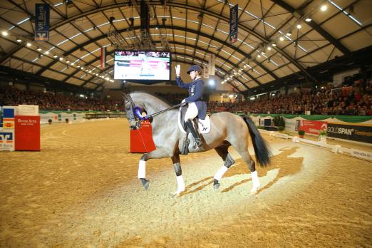 Foto: Beste Stimmung in der Holstenhalle bei den VR Classics! - Fotograf: Stefan Lafrentz