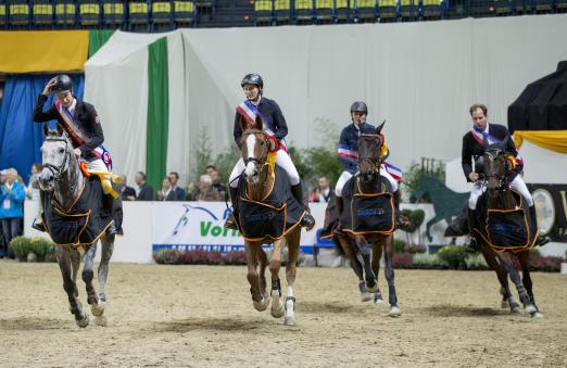 Foto: Der Reiterbund Ostholstein galoppierte im Oktober 2015 zum Sieg im Herzschlagfinale bei der Baltic Horse Show - Fotograf: Lafrentz