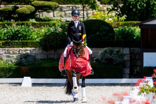 Foto: Lilly Marie Collins und Cosmo Callidus in Bestform beim internationalen Schafhofs Jugendfestival - Fotograf: Lukasz Kowalski