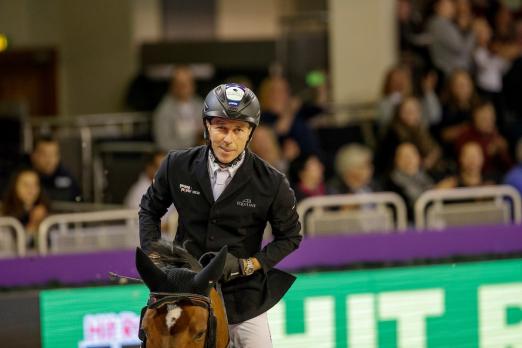 Foto: Hans-Dieter Dreher freut sich auf die Weihnachtsstimmung in der Frankfurter Festhalle - Fotograf: Sportfotos-Lafrentz.de