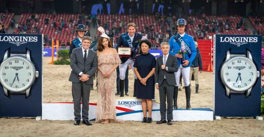 Foto: Lauren Hough 2 Platz, Grand Prix winner Henrik von Eckermann and Christian Ahlmann 3 Platz - Fotograf: Longines Equestrian Beijing Masters/Arnd Bronkhorst