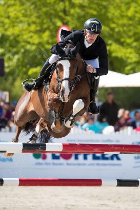 Foto: Marcus Ehning, Sieger im Championat, dem Preis der Firma Baustoffzentrum Löffler - Fotograf: Thomas Hellmann