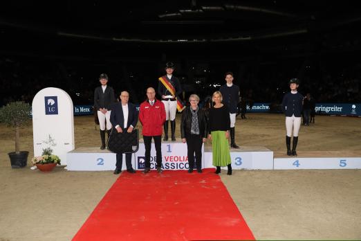 Foto: Emma Bachl aus Bayern gewinnt das HGW-Bundesnachwuchschampionat der Springreiter, vor Eva Kunkel aus Hessen und dem Baden-Württemberger Sebastian Honold - Fotograf: ACP-Fotografie-Pantel.de 