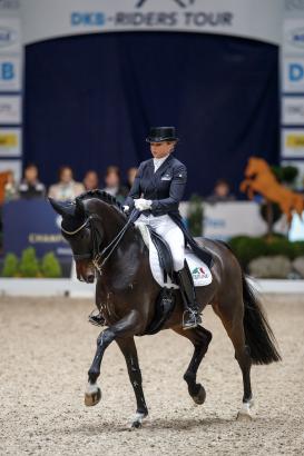 Foto: Toll in Form! Showtime und Dorothee Schneider - Fotograf: Sportfotos-Lafrentz