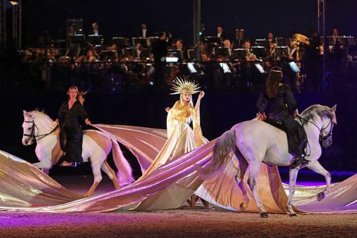 Foto: Fantasie, Pferde und das Sinfonieorchester Aachen: Willkomnmen bei Pferd & Sinfonie beim CHIO Aachen - Fotograf: CHIO Aachen/ Andreas Steindl