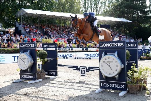 Foto: Mit wehenden Federn zum Sieg - Dani Goldman, Lizziemary - Fotograf: LGCT / Stefano Grasso