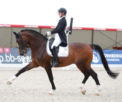 Foto: Europameisterin Ann-Kathrin Lindner und Flatley sind in Donaueschingen weiter auf Siegeszug - Fotograf: Roger Müller/ ROM-Foto