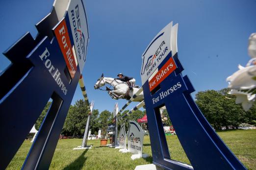 Foto: Weltmeisterin Simone Blum und DSP Cool Hill sind Titelverteidiger bei der 2. Etappe der BEMER Riders Tour bei der Pferd International München - Fotograf: Stefan Lafrentz