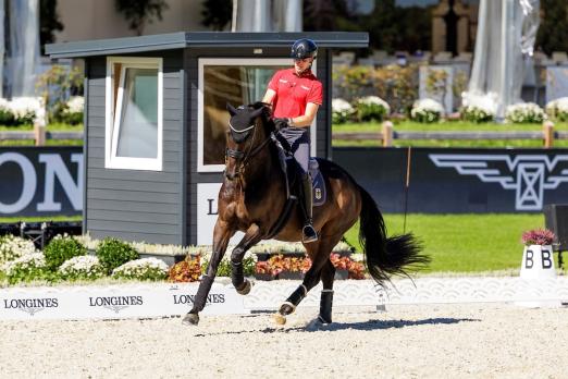 Foto: Frederic Wandres mit seinem Bluetooth OLD - Fotograf: Stefan Lafrentz