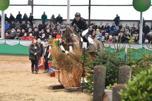 Foto: Helmut Bergendahl und Quimby gewannen 2017 Gahlens feines Indoor-Eventing - Foto: Fotodesign Große-Feldhaus