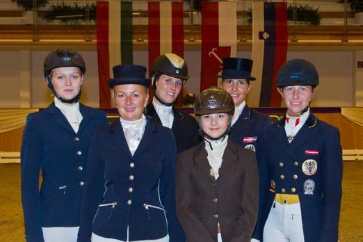 Foto: Die Gesamtsieger der Alpen-Adria Dressage Trophy 2012 - Fotograf: Nini Schäbel