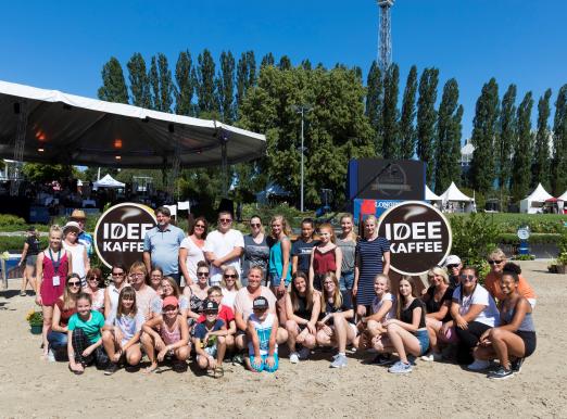 Foto: Begeistert beim Global Jumping Berlin: Der Reitverein Hohenwalder Pferd und Reiter e.V. - Fotograf: Thomas Hellmann