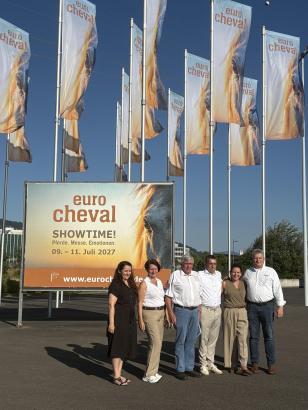 Foto: Die Leitung der Messe Offenburg zusammen mit Beirat der eurocheval - Fotograf: Messe Offenburg-Ortenau Foto: Die Leitung der Messe Offenburg zusammen mit Beirat der eurocheval - Fotograf: Messe Offenburg-Ortenau