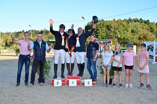 Foto: Siegerehrung in Krumbach - Fotograf: privat
