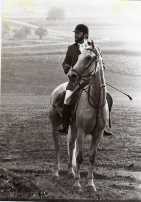 Foto: Imanuel Rapp auf Halef bei der Nußdorfer Fuchsjagd im Jahr 1975