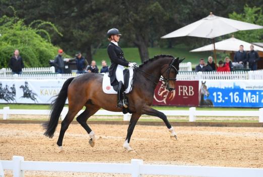 Foto: Jessica von Bredow-Werndl siegte mit Ferdinand BB im CDI3* - Fotograf: Hubert Fischer 