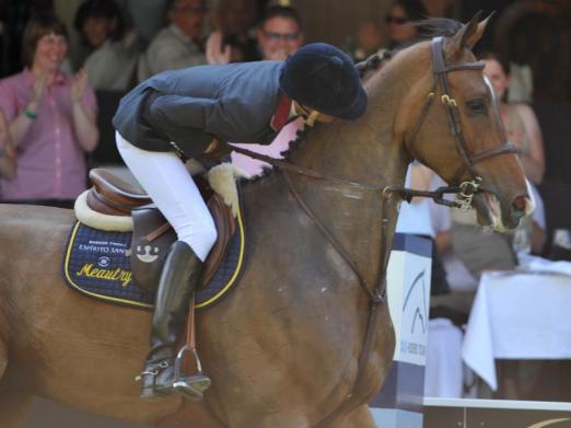Foto: Luciana Diniz kassiert ein Preisgeld von 18 750 Euro. - Fotograf: Arne Dedert - dpa
