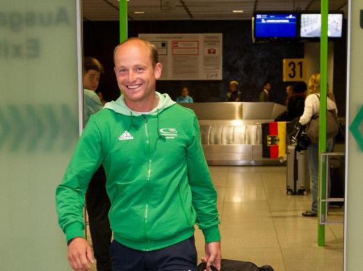 Foto: Michael Jung ist auf dem Flughafen in Stuttgart gelandet. - Fotograf: Marijan Murat - dpa